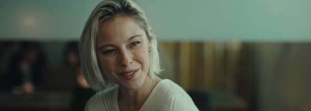 Guru: Z osobního kultu manipulativního šmejda vzejde vlna násilí | Fandíme filmu