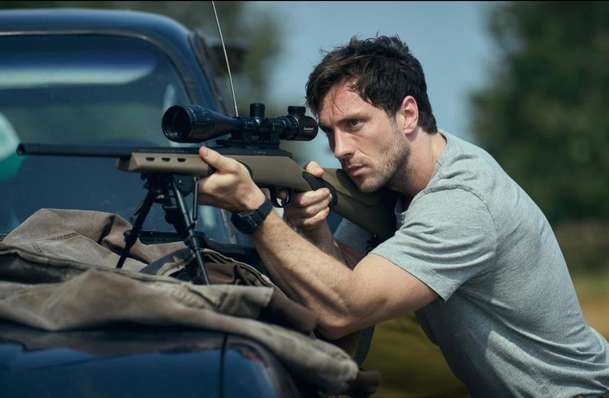 Fuze: Uprostřed Londýna tiká bomba, ale skutečný příběh se odehrává úplně jinde | Fandíme filmu