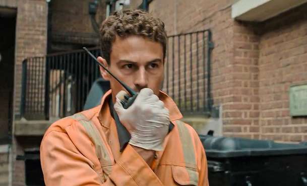 Fuze: Uprostřed Londýna tiká bomba, ale skutečný příběh se odehrává úplně jinde | Fandíme filmu