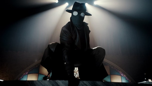 Spider-Noir: Trailery představují Nicolase Cage jako vyšinutého retro Spider-Mana | Fandíme serialům