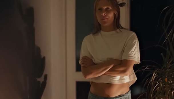 Erupcja: Charli XCX hledá lásku na středoevropském sídlišti | Fandíme filmu