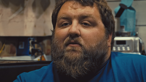 Sousedi: HBO přináší přehlídku skutečných bizarních sousedských sporů | Fandíme serialům