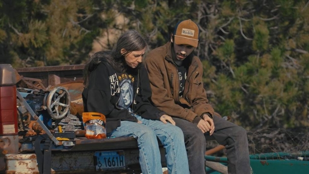 Sousedi: HBO přináší přehlídku skutečných bizarních sousedských sporů | Fandíme serialům