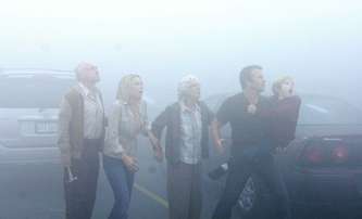 Mlha: Klasický horor o hrůze z mléčného oblaku čeká nové zpracování | Fandíme filmu