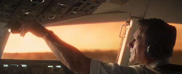 Deep Water: Po havárii letadla mezi žraloky začínají jatka - trailer | Fandíme filmu