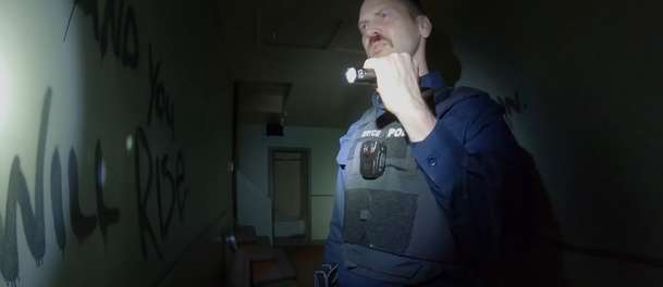 Bodycam: Policejní kamery zachytily při zásahu nečekané hrůzy | Fandíme filmu