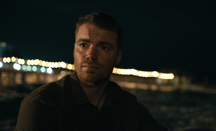 Noční agent: Chválená třetí řada je tu, čtvrtá se připravuje | Fandíme seriálům