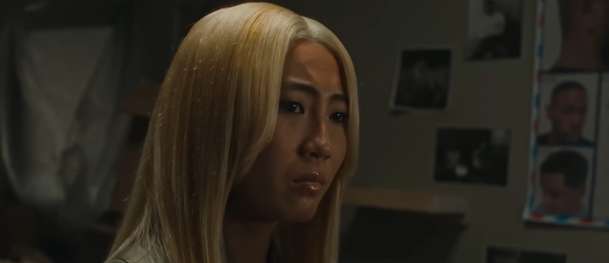 Slanted: V chystaném hororu si školačka nechá změnit rasu, aby konečně zapadla | Fandíme filmu