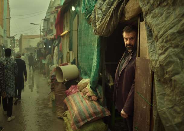 7 Dogs: Režiséři Mizerů natočili novou zběsilou akční jízdu | Fandíme filmu