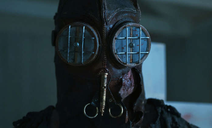 Pruďas od přírody 2: Strašlivý zabiják v děsivé masce je zpátky, aby zlikvidoval víc obětí | Fandíme filmu