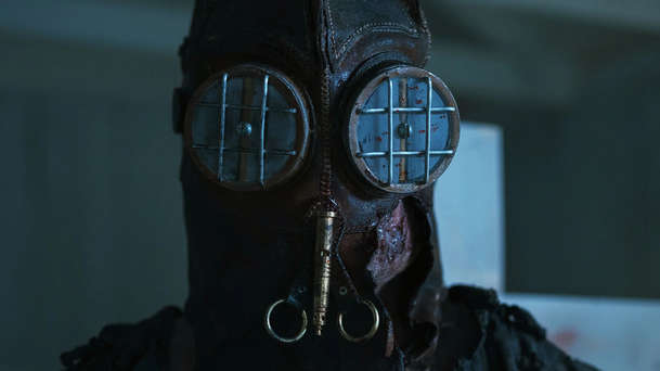 Pruďas od přírody 2: Strašlivý zabiják v děsivé masce je zpátky, aby zlikvidoval víc obětí | Fandíme filmu