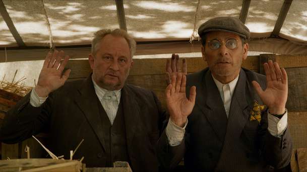 Šťastná hvězda: Absurdní komedie z 2. světové války míří do českých kin | Fandíme filmu