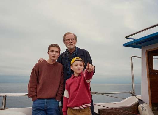 500 Miles: Egg a Arya ze světa Hry o trůny vystupují spolu v jednom filmu | Fandíme filmu