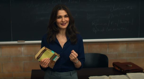 V novém Netflix seriálu Vladimir popadne Rachel Weisz nebezpečná posedlost | Fandíme serialům
