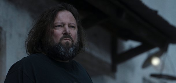 Lov: Právě dorazil drsný nový seriál, kde se do sebe pustí dvě skupiny lovců | Fandíme serialům