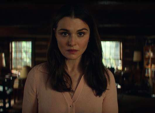 Seance za deštivého odpoledne: Rachel Weisz unese dítě, aby dokázala, že je vědma | Fandíme filmu