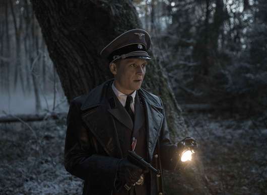 Play Dead: Voják za nepřátelskou linií musí předstírat mrtvého | Fandíme filmu