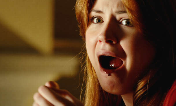 Blasphemous: Karen Gillan je v novém hororu posedlá ďáblem | Fandíme filmu