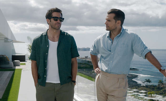 Šedá zóna: Jake Gyllenhaal a Henry Cavill řádí ve špionážním traileru | Fandíme filmu