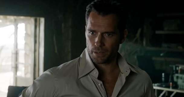 Šedá zóna: Jake Gyllenhaal a Henry Cavill řádí ve špionážním traileru | Fandíme filmu