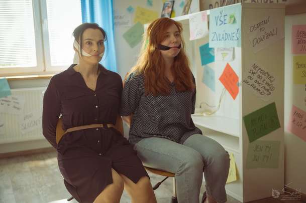 Ovce žerou první: Nová česká komedie si utahuje z motivačních koučů | Fandíme filmu