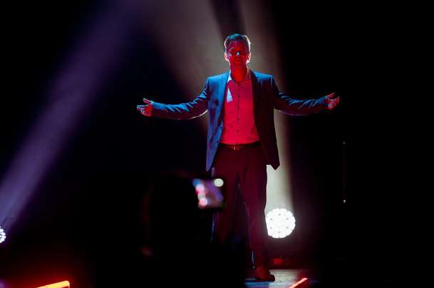 Ovce žerou první: Nová česká komedie si utahuje z motivačních koučů | Fandíme filmu