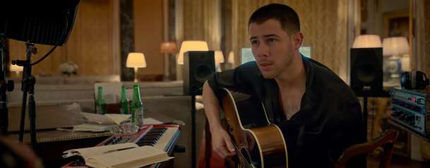 Srdcovka: Do kin se blíží komedie, kde popová hvězdička ukradne svůj největší hit | Fandíme filmu