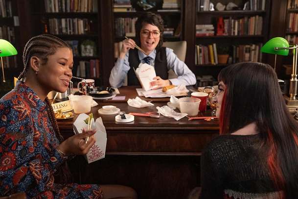 Spolubydlící: Netflix v nové komedii ukáže, jak se paří na vysoké | Fandíme filmu