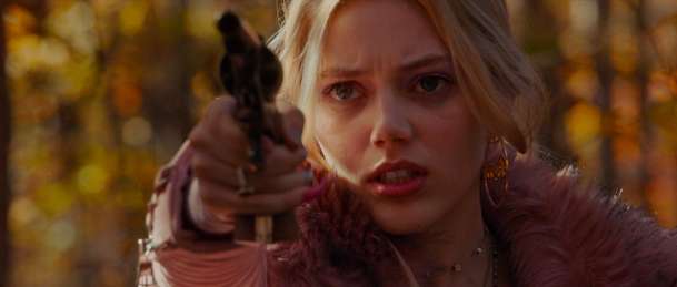 Stříbrná hvězda: Bývalá trestankyně a těhotná osmnáctka vykrádají banku | Fandíme filmu