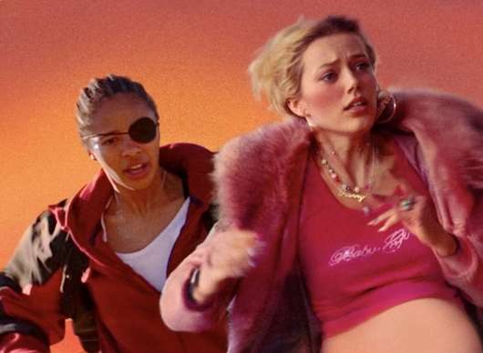 Stříbrná hvězda: Bývalá trestankyně a těhotná osmnáctka vykrádají banku | Fandíme filmu