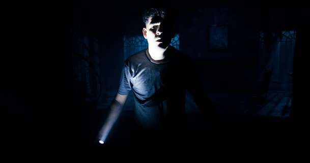 Do Not Enter: Partu influencerů čeká v opuštěném hotelu noc hrůzy | Fandíme filmu