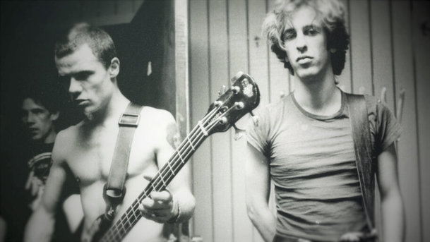 Vzestup Red Hot Chili Peppers: Náš brácha Hillel – Netflix vypekl kapelu i její fanoušky | Fandíme serialům