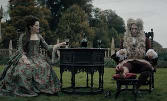 Savage House: Historická komedie se posmívá marnému šlechtickému pinožení | Fandíme filmu