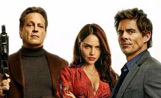 Mike a Nick a Nick a Alice: Komedie o cestování v čase dorazila na Disney+ | Fandíme filmu