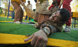 Hive: Zlo na hřišti udělá v novém hororu z dětiček smrtící bestie | Fandíme filmu