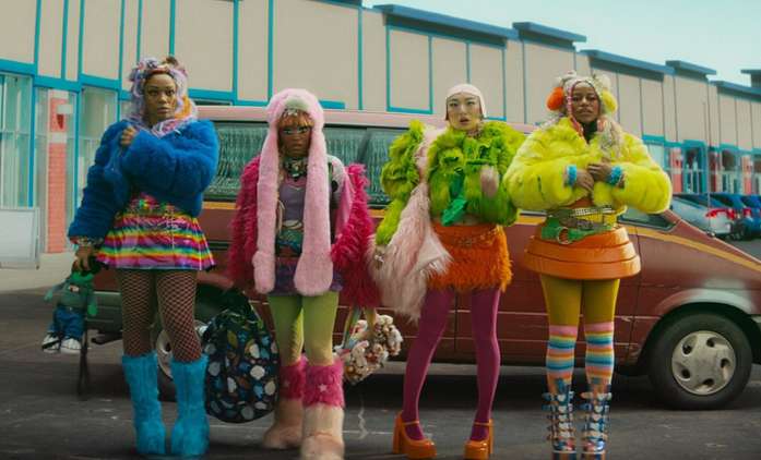 I Love Boosters: Loupeživá komedie v prvním traileru přetéká stylem | Fandíme filmu