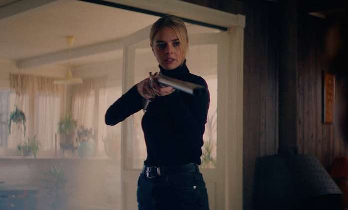 Over Your Dead Body: Černočernou komedii táhne podle recenzí ústřední duo | Fandíme filmu