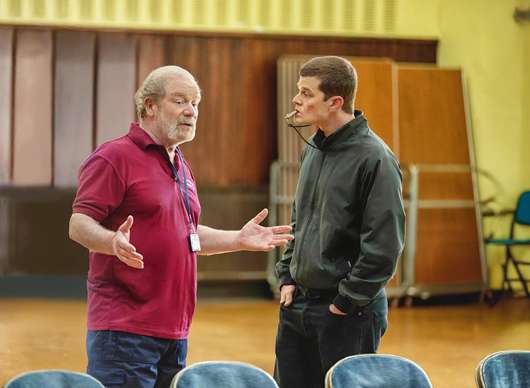 Přísahám, že za to nemůžu: Dojemný příběh mladíka s Tourettovým syndromem míří do českých kin | Fandíme filmu