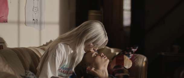 Perfect: V apokalyptickém ráji zahoří dvě ženy vzájemnou vášní | Fandíme filmu