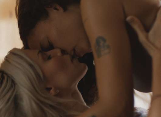 Perfect: V apokalyptickém ráji zahoří dvě ženy vzájemnou vášní | Fandíme filmu