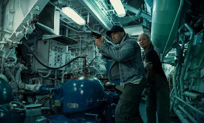 Mutiny: Jason Statham vlastnoručně zlikviduje loď plnou grázlů | Fandíme filmu