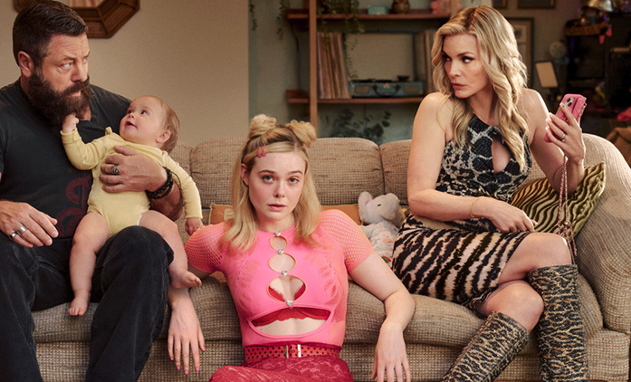 Margo má problém vyjít: Elle Fanning se v novém seriálu živí fotkami pro O.F. | Fandíme seriálům