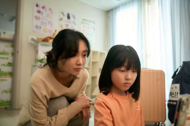 Colony: Zombíci se vyvinuli, v novém hororu tvoří dokonalé jednotky na smrt | Fandíme filmu