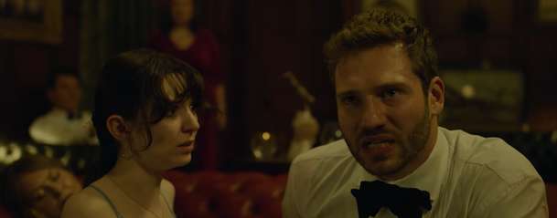 An Enemy Within: V akčním thrilleru musí ženich na svatbě zlikvidovat tchána | Fandíme filmu