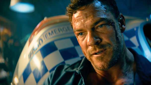 Runner: Zběsilá akční honička s hromotlukem Ritchsonem má první trailer | Fandíme filmu