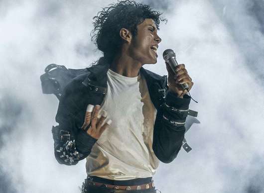 Michael: Jacksonův životopis je podle kritiků slaboučký | Fandíme filmu
