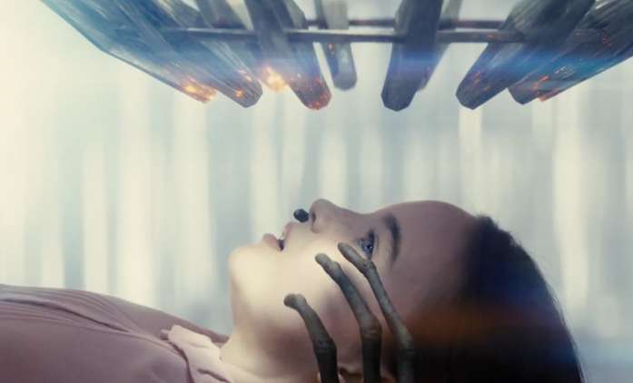 Den odhalení: Mimozemšťané vystrkují prstíky v nové upoutávce | Fandíme filmu