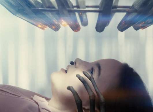 Den odhalení: Mimozemšťané vystrkují prstíky v nové upoutávce | Fandíme filmu