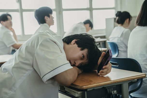 Kdyby přání zabíjela: V novém Netflix seriálu aplikace odpočítává, za jak dlouho zemřete | Fandíme serialům