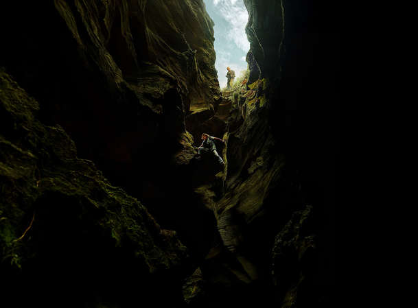 Apex: Na Netflix dorazil napínavý boj o přežití s Charlize Theron | Fandíme filmu